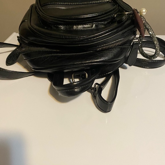 Small backpack and crossbody bag - Picture 3 of 3